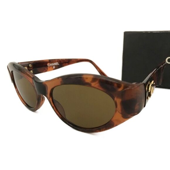 CHANEL Tortoise Shell CC Sunglasses Brown - Picture 2 of 15